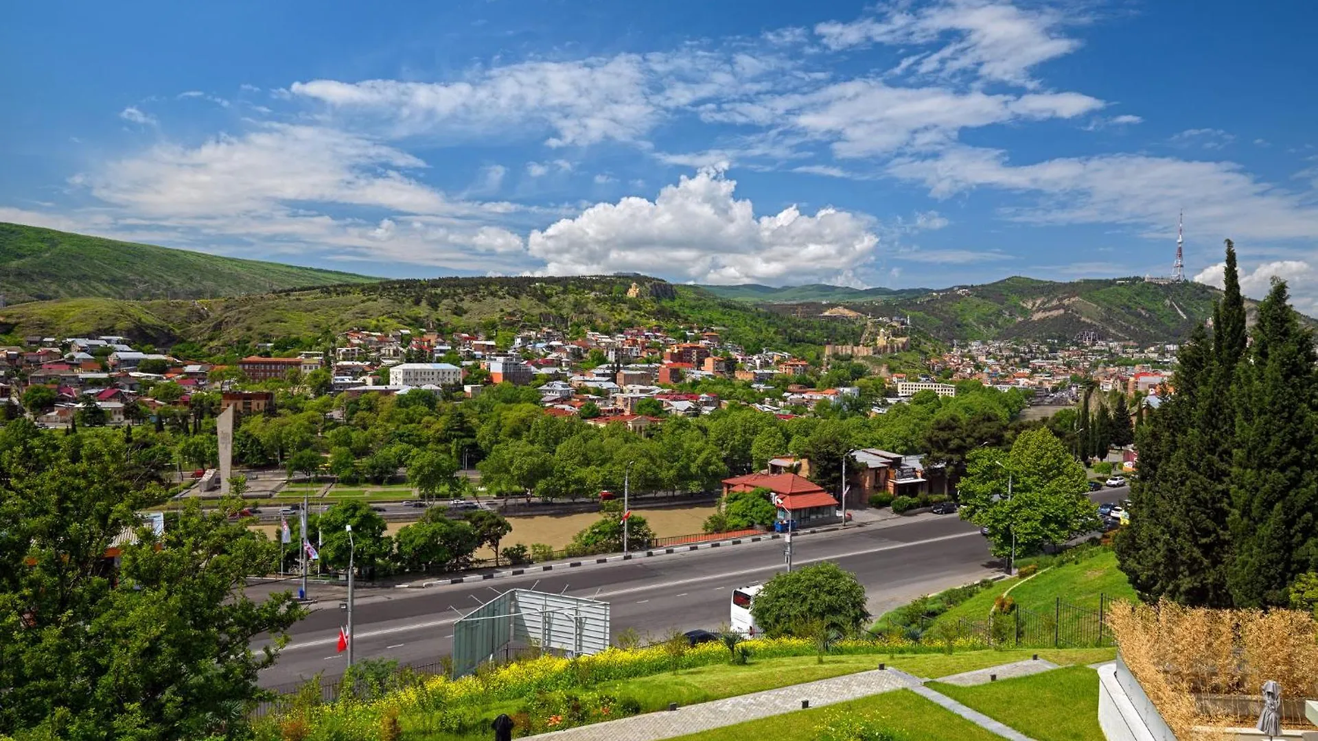 Sheraton Grand Tbilisi Metechi Palace Hotel