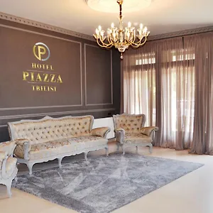 Piazza Hotel