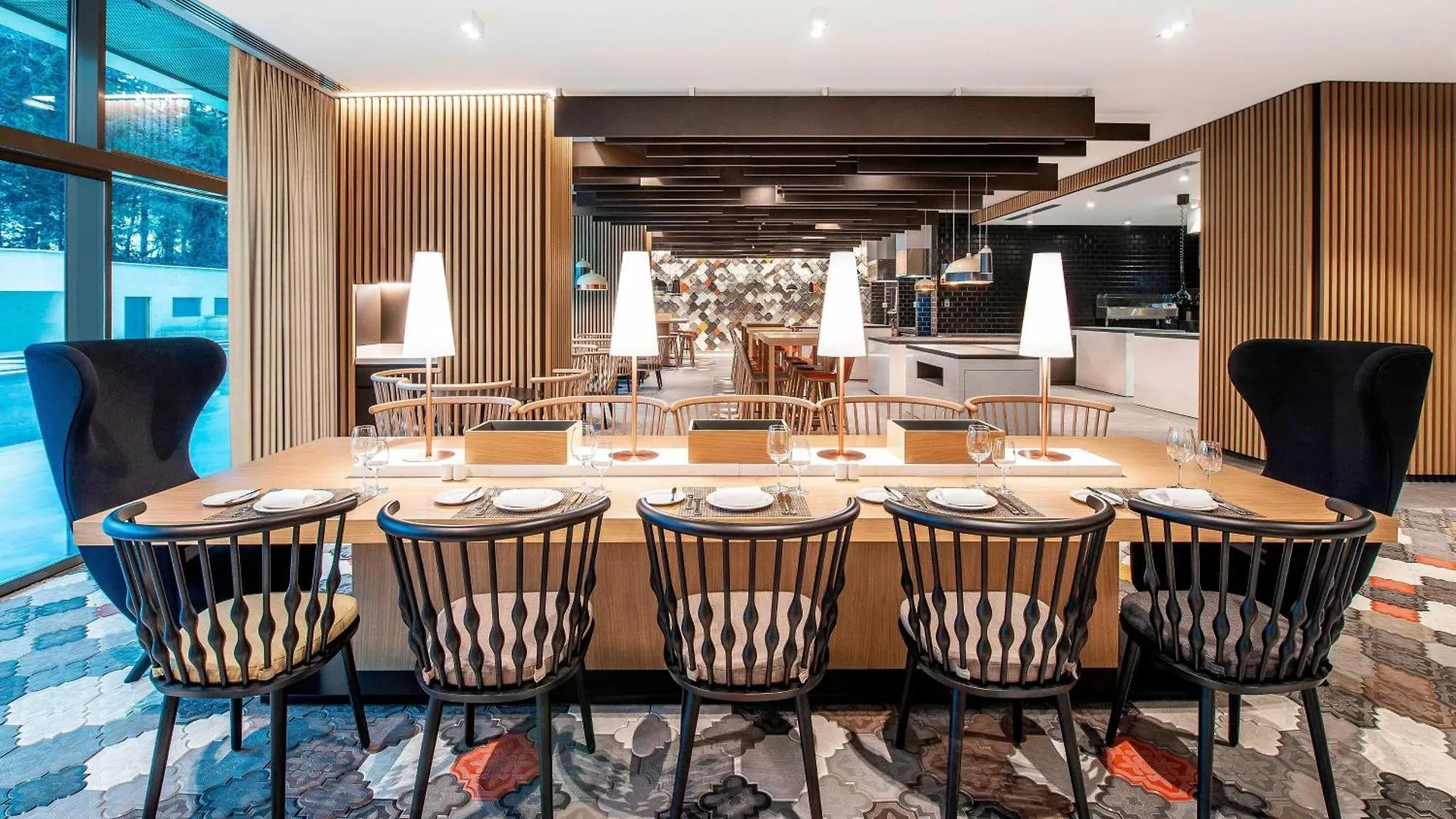 Sheraton Grand Tbilisi Metechi Palace 5*,