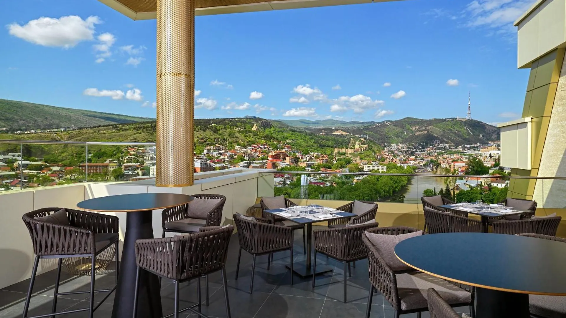 ***** Hotel Sheraton Grand Tbilisi Metechi Palace Gruzja
